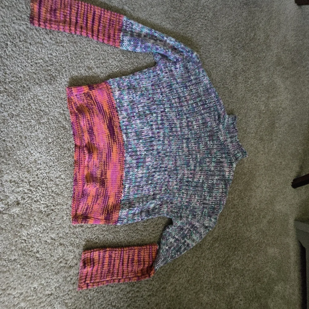 Sweater - Picture 4 of 4